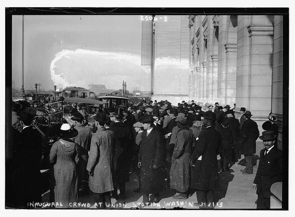 Crowds greet Wilson at Union Station, March 3, 1913